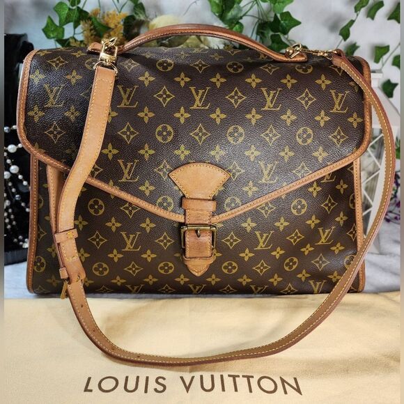 Authentic Louis Vuitton Monogram Beverly 43 with Dust Bag - Picture 3 of 17